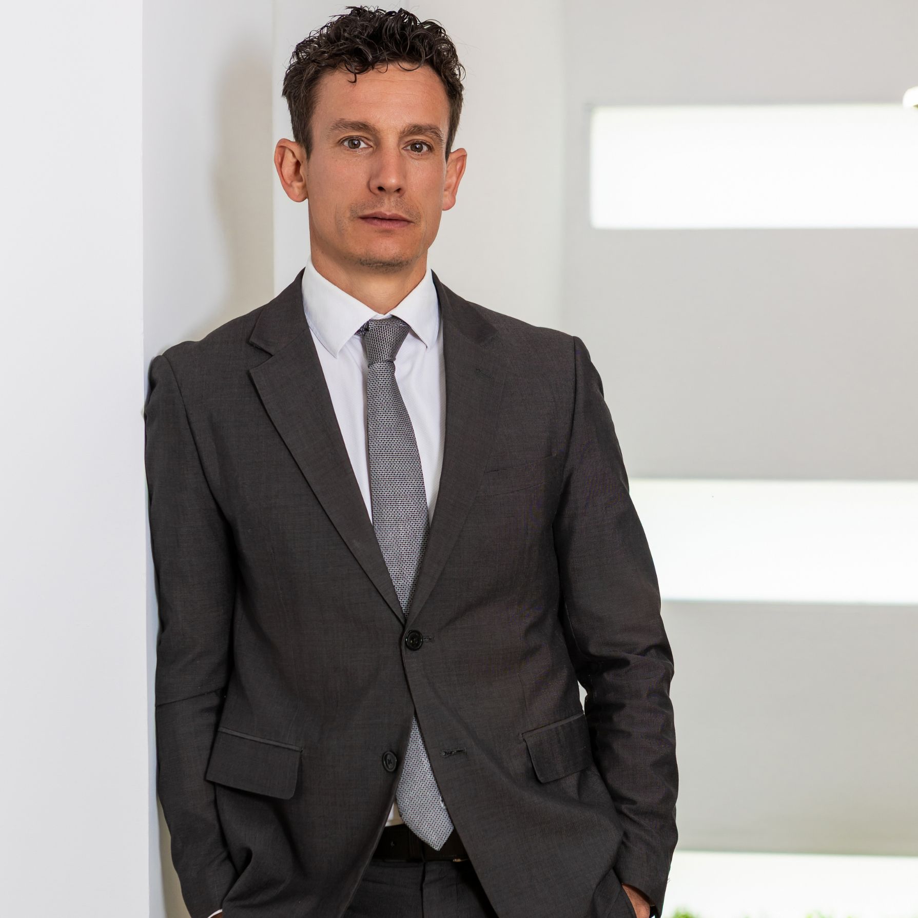 Alejandro Sanz. Abogado experto en Negociaciones